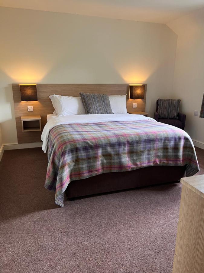 The Craven Heifer Inn Kelbrook Exteriér fotografie