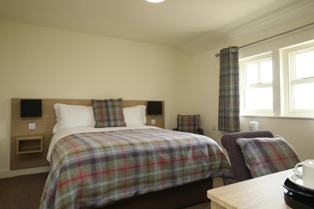 The Craven Heifer Inn Kelbrook Exteriér fotografie