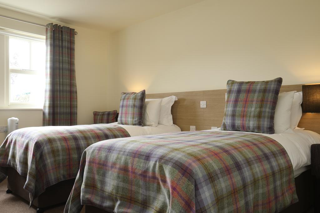 The Craven Heifer Inn Kelbrook Exteriér fotografie