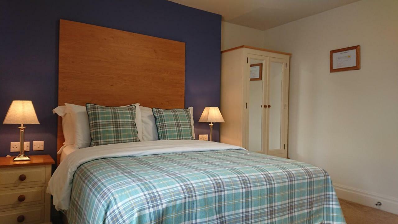 The Craven Heifer Inn Kelbrook Exteriér fotografie
